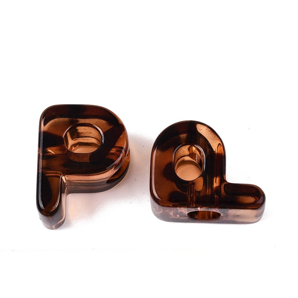 Acryl Kraal Luipaardprint Groot Gat Letter P Bruin 22mm - per stuk-Kralen-Kraaltjes van Renate