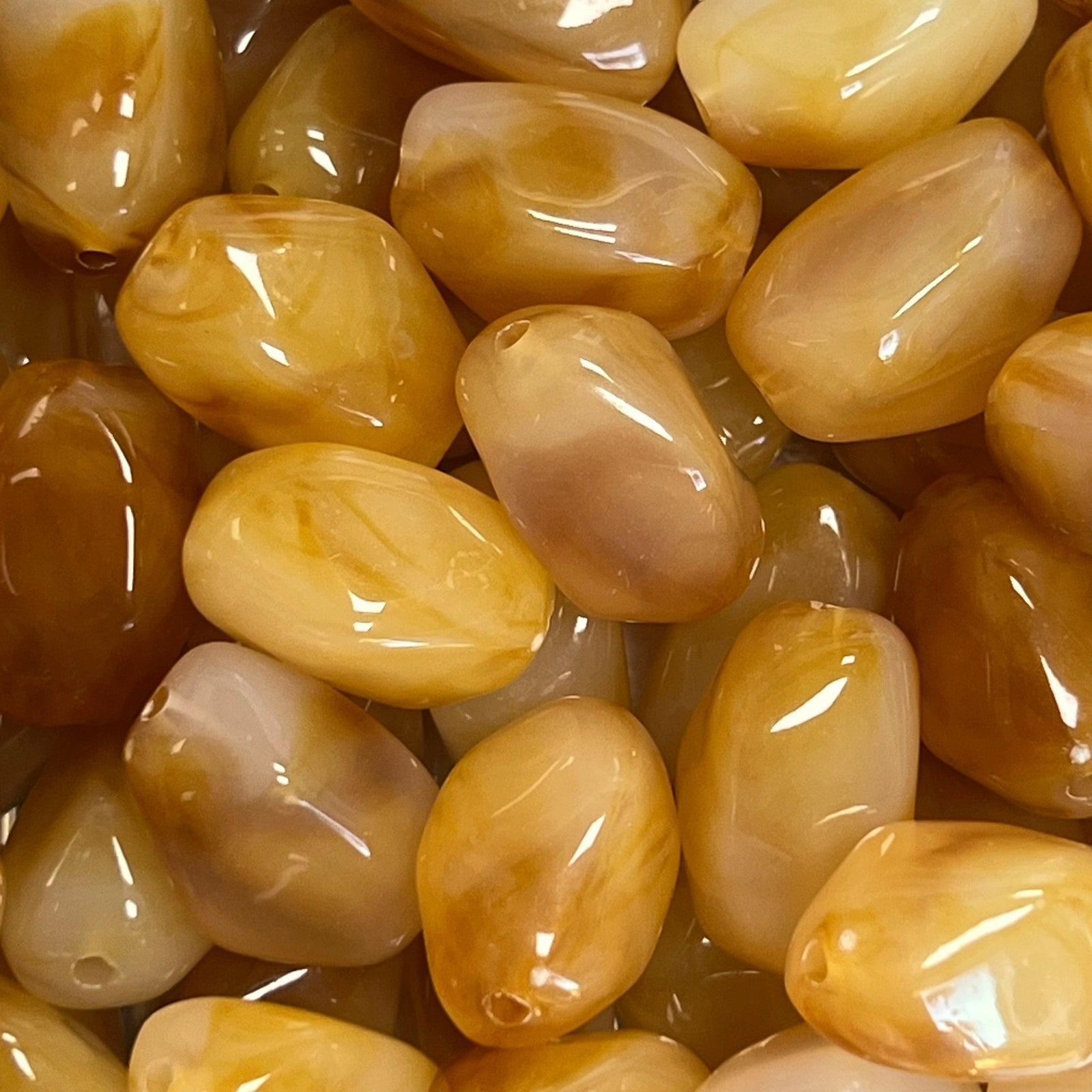 Acryl Kralen Nugget Amber 21mm - per stuk-Kralen-Kraaltjes van Renate