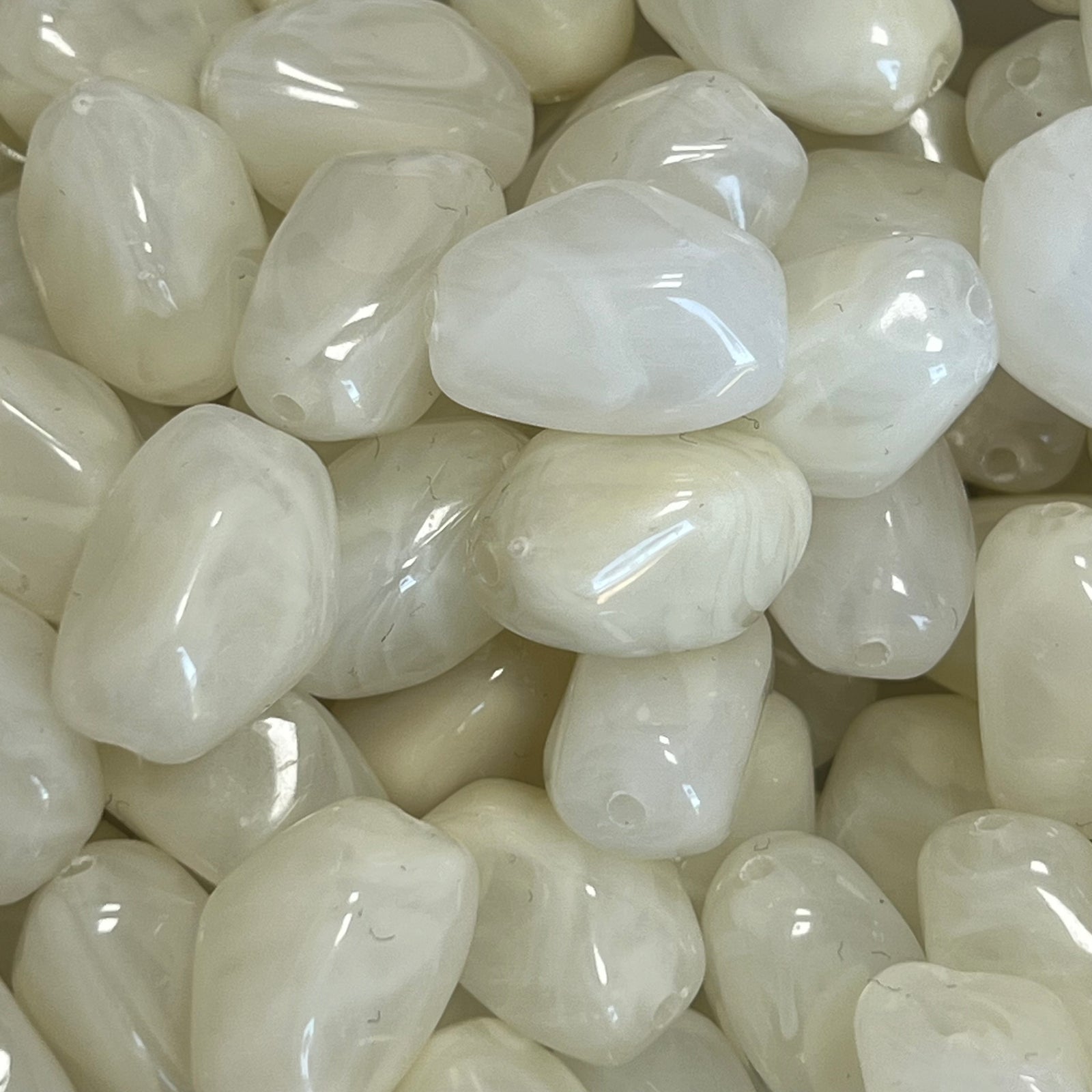 Acryl Kralen Nugget Crème 21mm - per stuk-Kralen-Kraaltjes van Renate