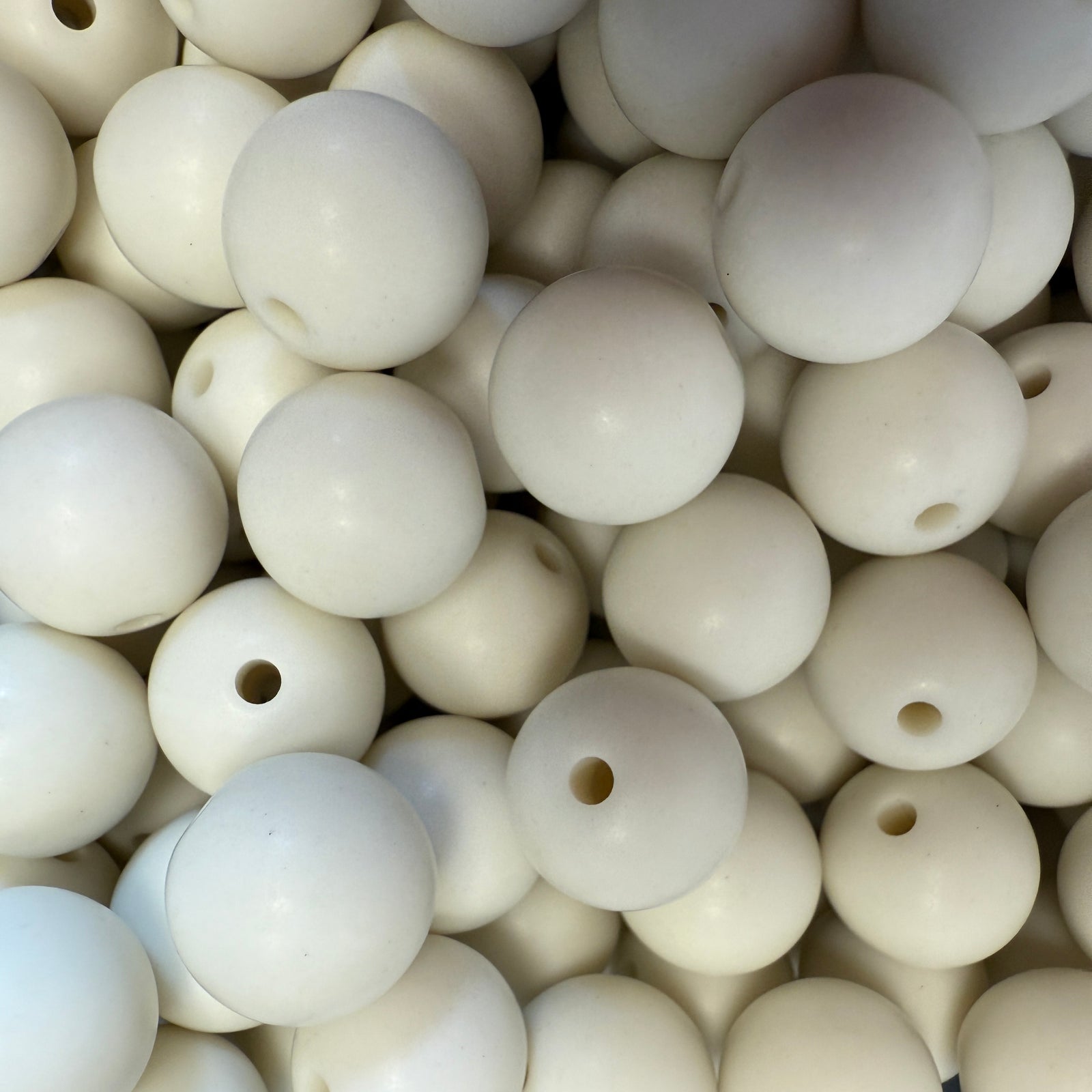 Acryl kraal mat 13mm Off White - per stuk-Kralen-Kraaltjes van Renate