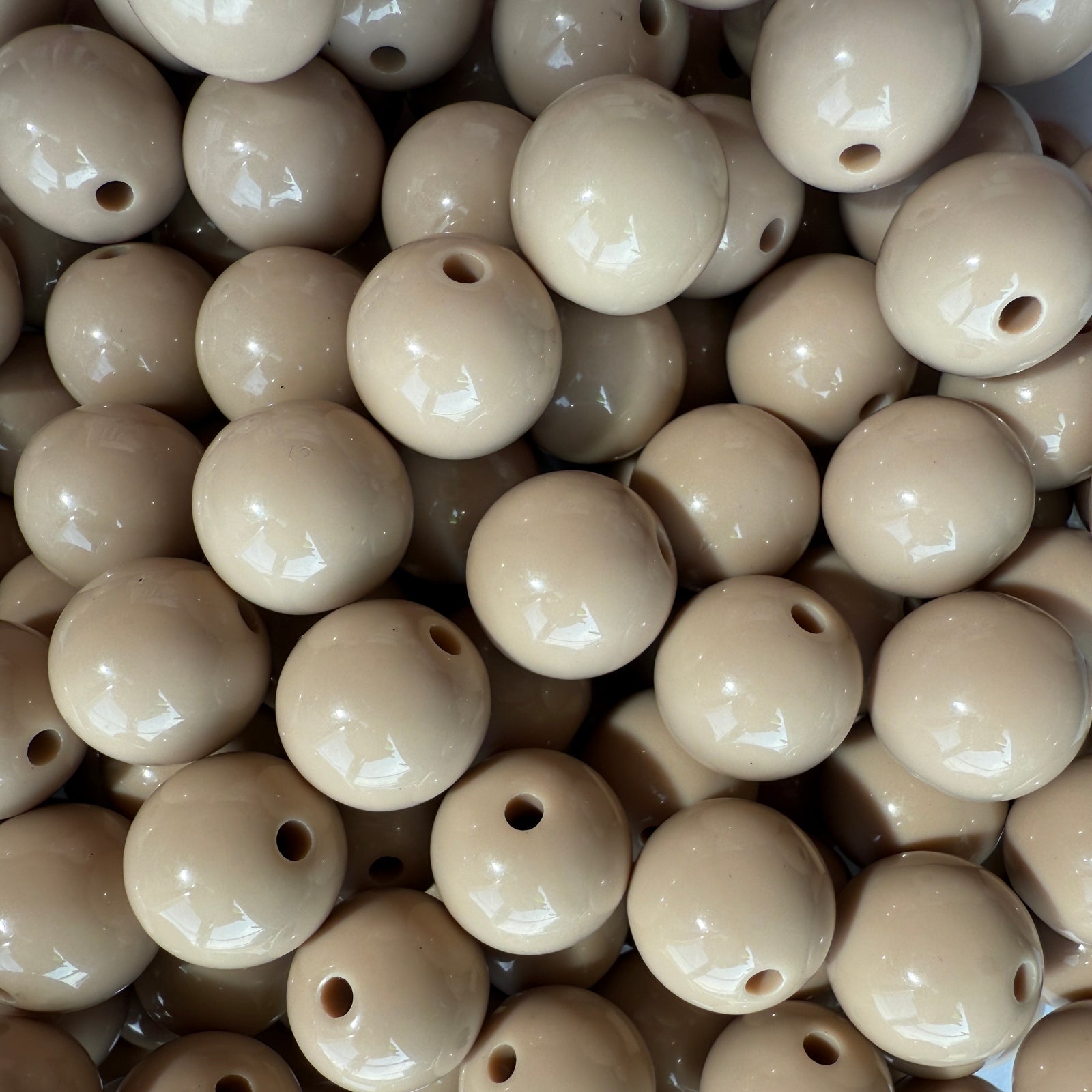 Acryl kraal opaque 13mm Taupe - per stuk-Kralen-Kraaltjes van Renate