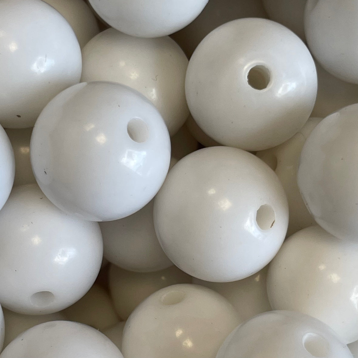 Acryl kraal opaque 18mm Wit - per stuk-Kralen-Kraaltjes van Renate