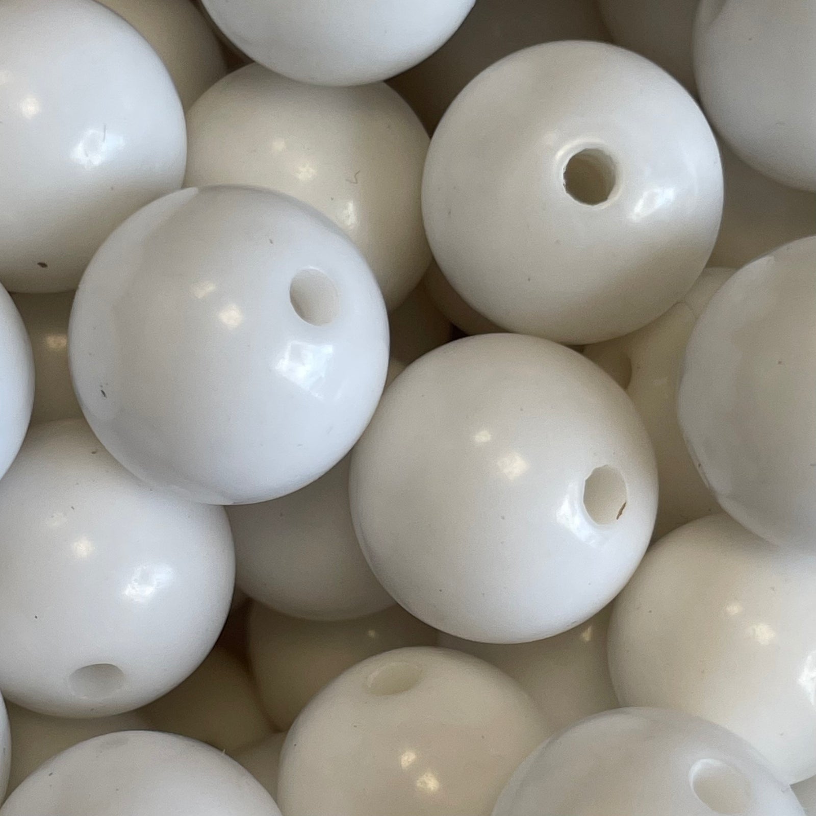 Acryl kraal opaque 18mm Wit - per stuk-Kralen-Kraaltjes van Renate