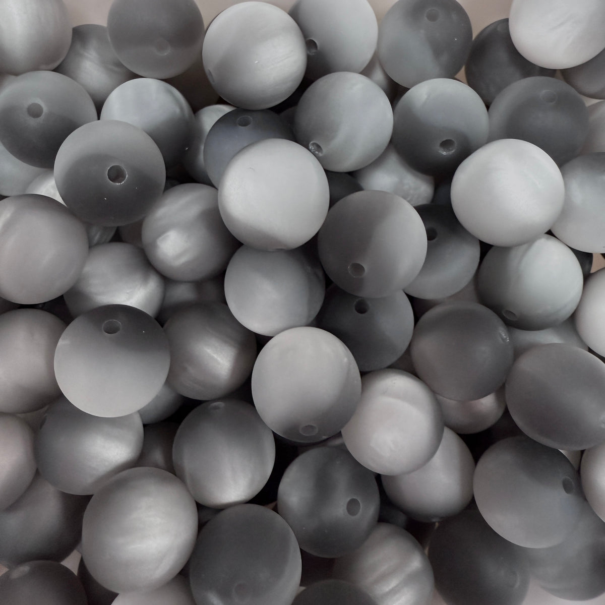 Acryl kraal rond polaris grijs 16mm - per stuk-Kralen-Kraaltjes van Renate