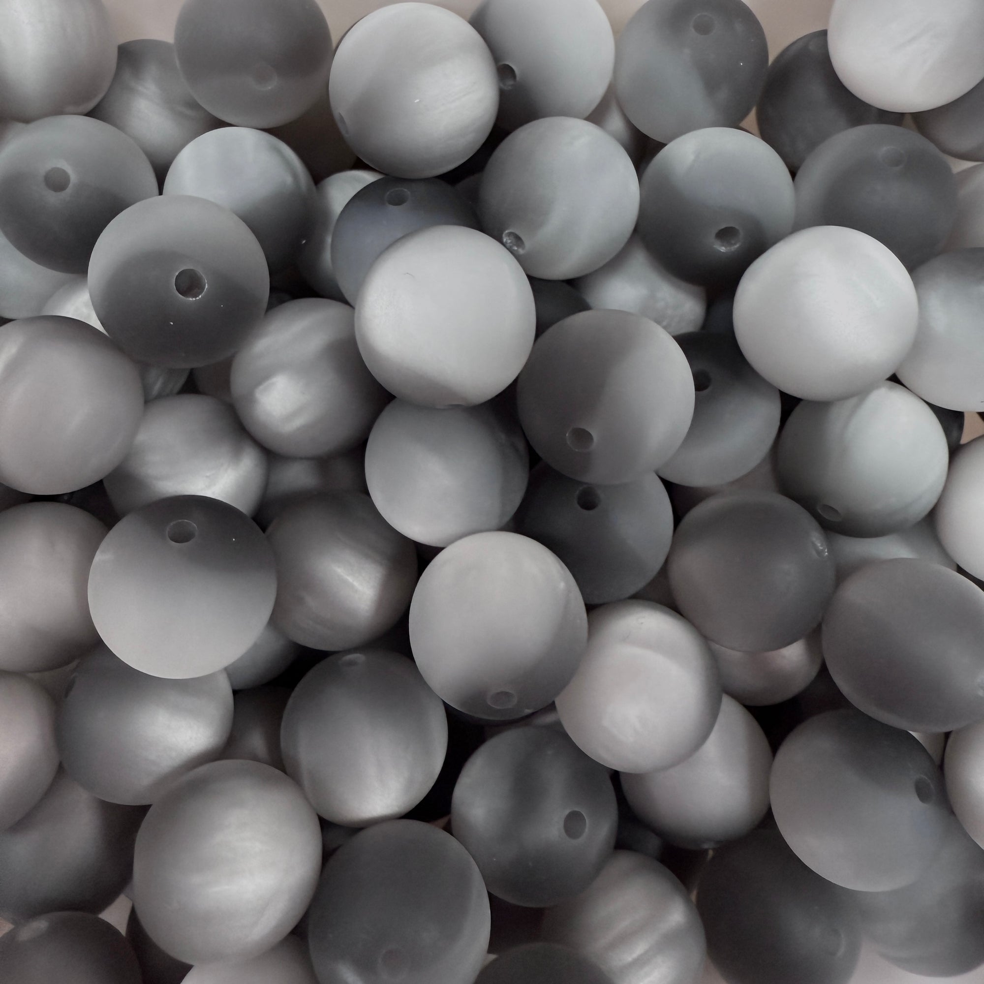 Acryl kraal rond polaris grijs 16mm - per stuk-Kralen-Kraaltjes van Renate