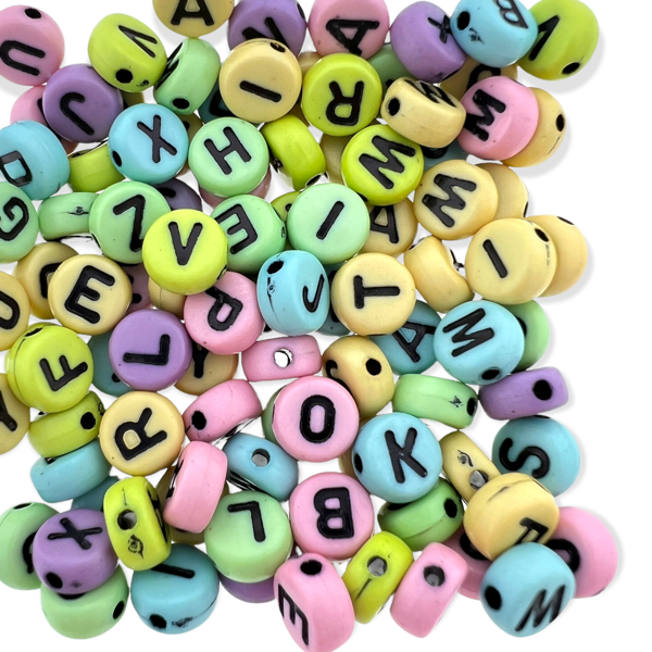 Acryl letterkralen A-Z multicolor 7mm - 100 stuks-Kralen-Kraaltjes van Renate