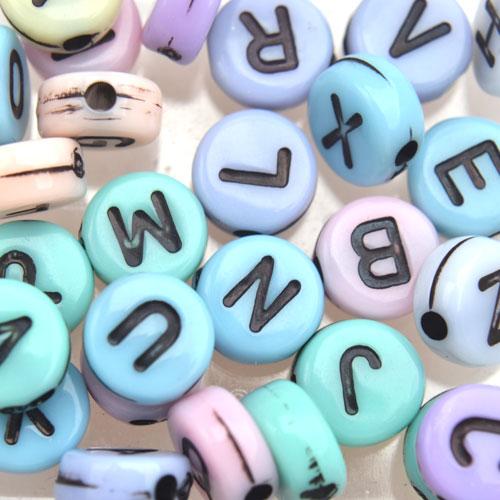 Acryl letterkralen letter A-Z pastel 7mm - 26 stuks-Kraaltjes van Renate