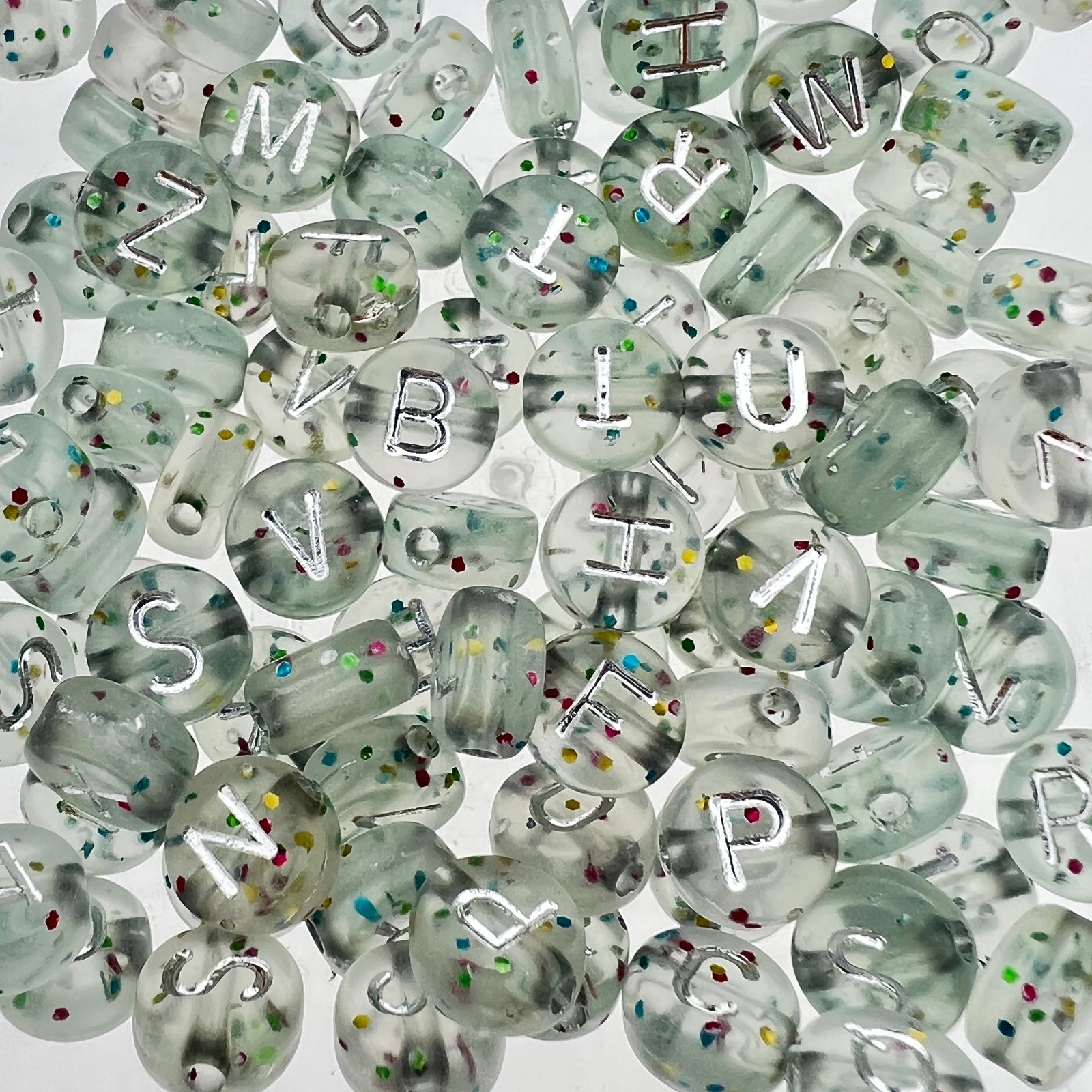 Acryl letterkralen Mix tranparant glitter zilver 7mm - 100 stuks-Kralen-Kraaltjes van Renate