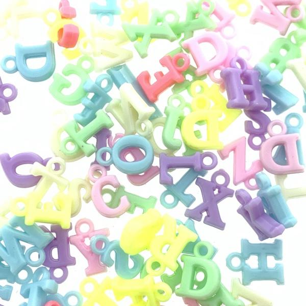 Acryl letterkralen multicolor pastel 14mm - 50 stuks-Kraaltjes van Renate