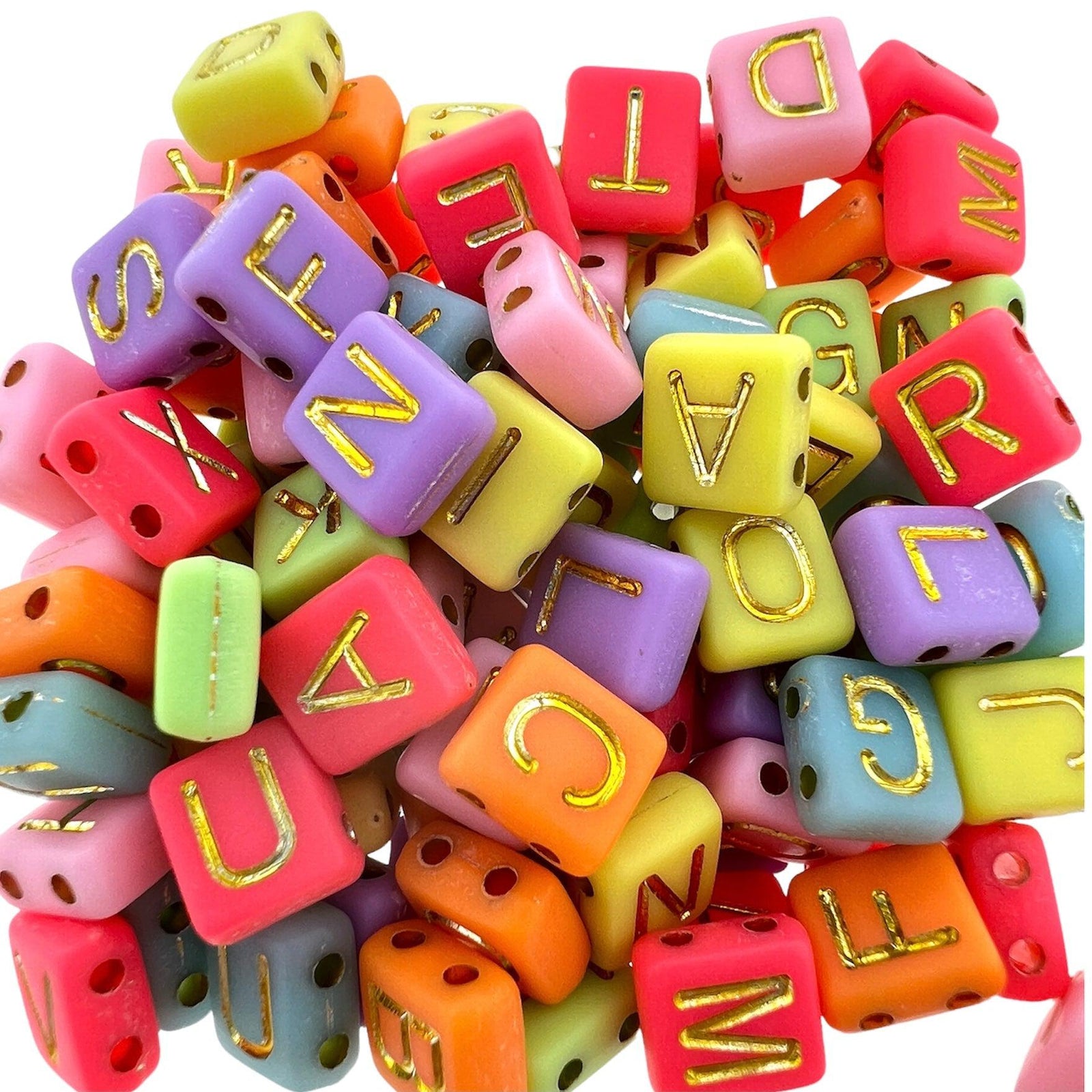 Acryl letterkralen vierkant gekleurd-goud 12mm - 100 stuks-Kralen-Kraaltjes van Renate