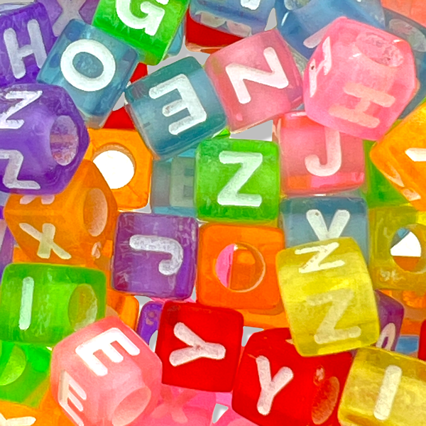 Acryl letterkralen vierkant multicolor-wit 7mm - 100 stuks-Kralen-Kraaltjes van Renate