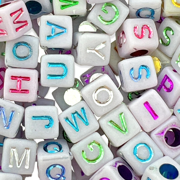 Acryl letterkralen vierkant wit-multicolor 7mm - 100 stuks-Kralen-Kraaltjes van Renate