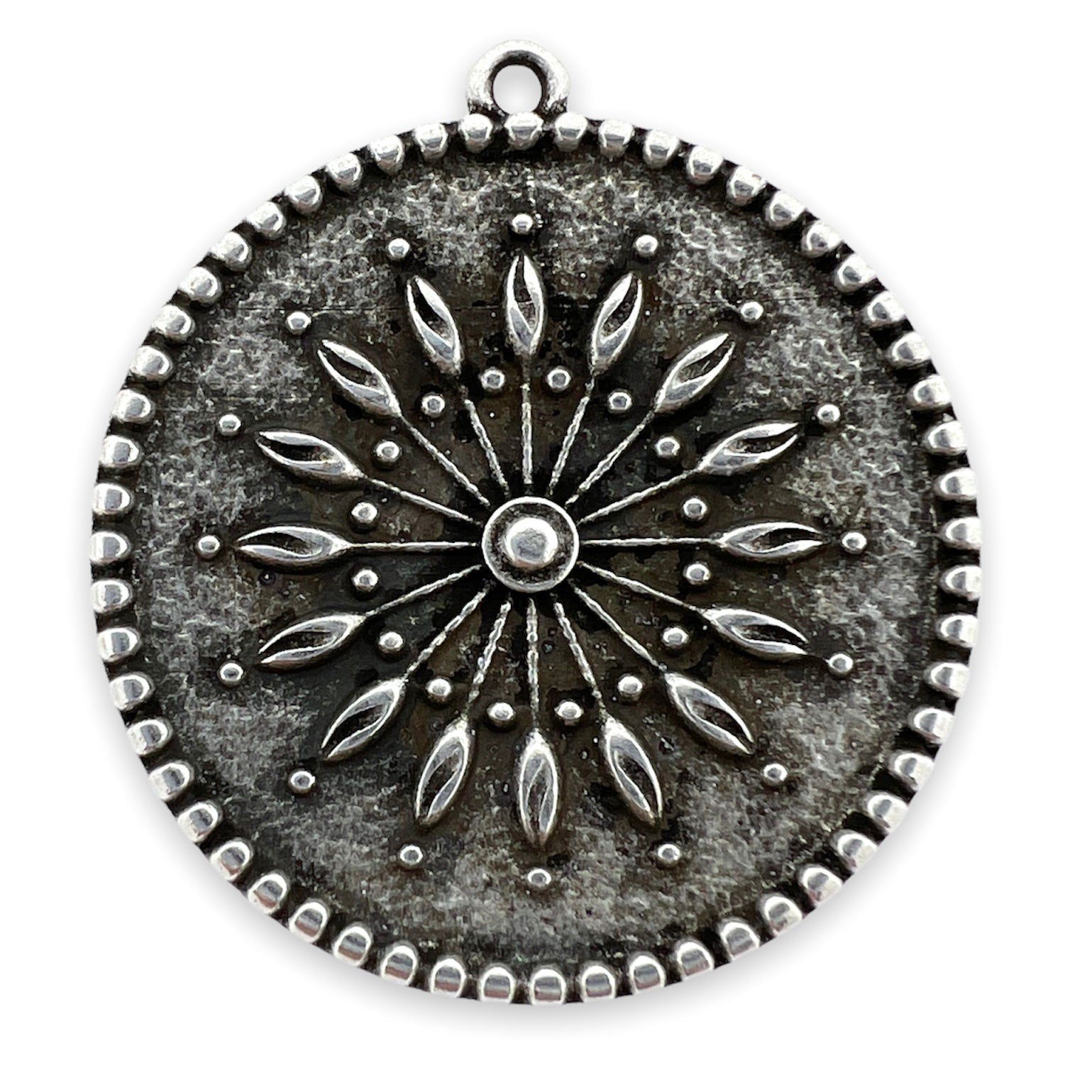 Bedel rond relief bloem Zilver DQ 30x33mm-bedels-Kraaltjes van Renate