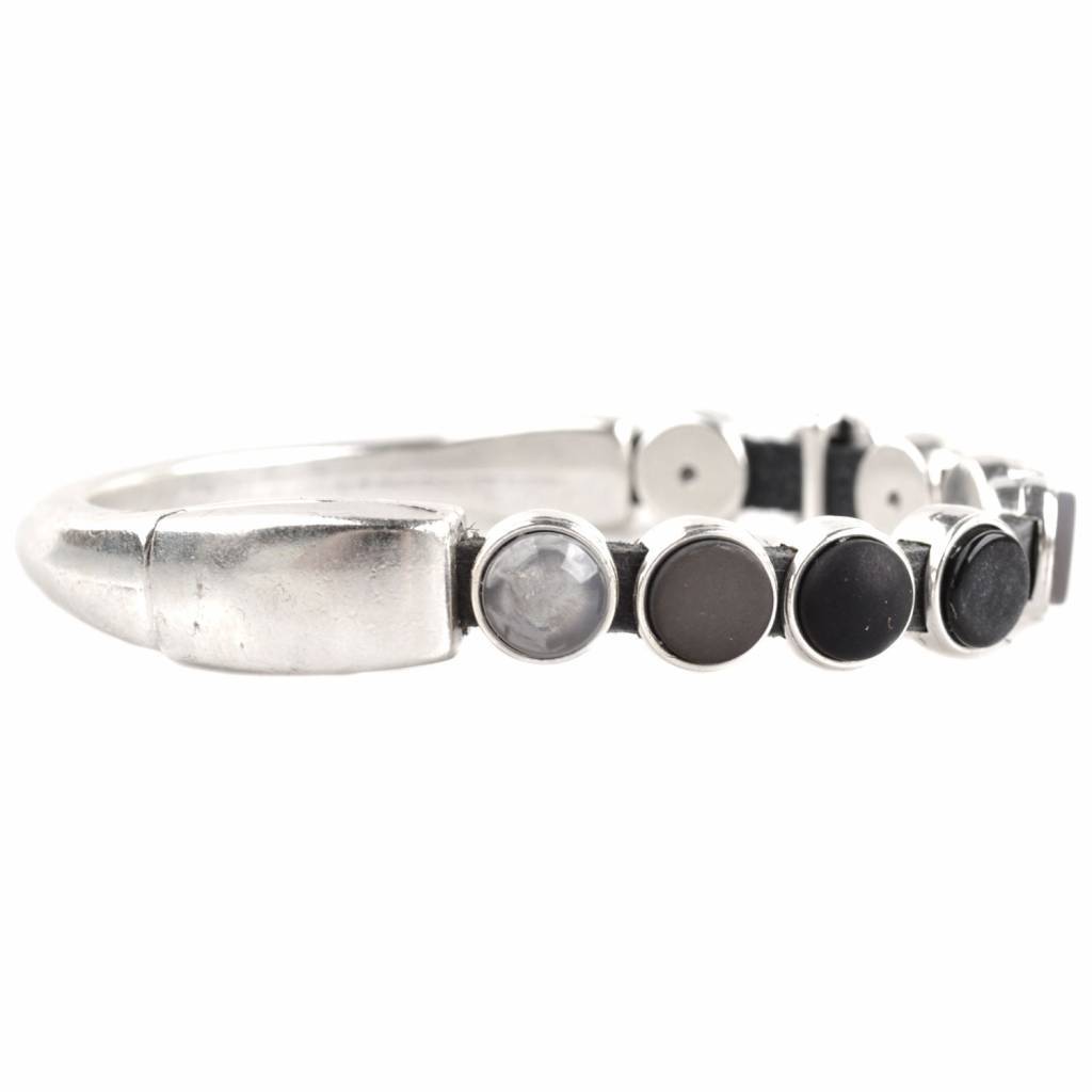 DIY armband polaris #1 Black & Grey-Kraaltjes van Renate