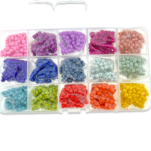 DIY box met 15 kleuren 4mm rocailles cool-DIY-Kraaltjes van Renate