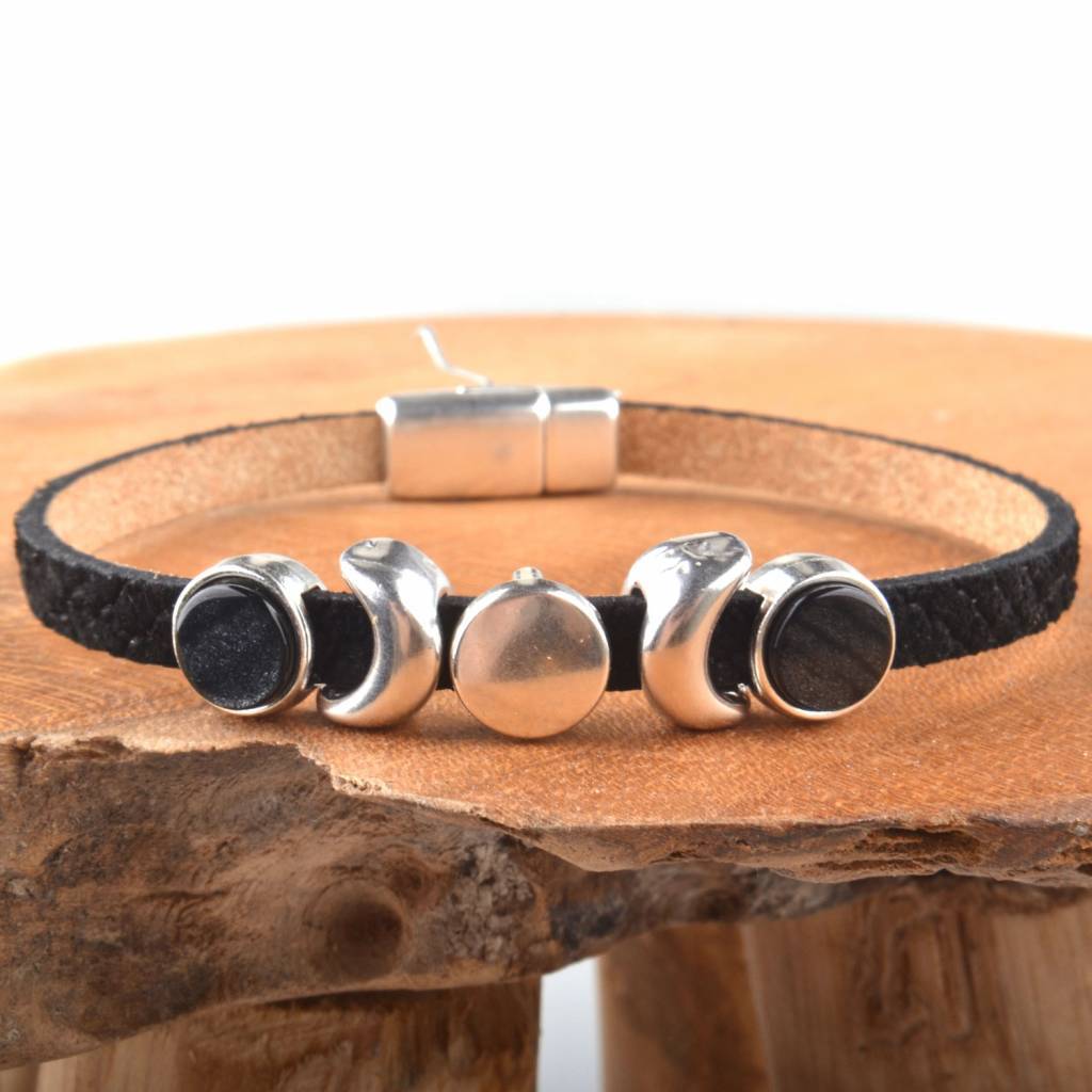 DIY leer armband Maan-Kraaltjes van Renate