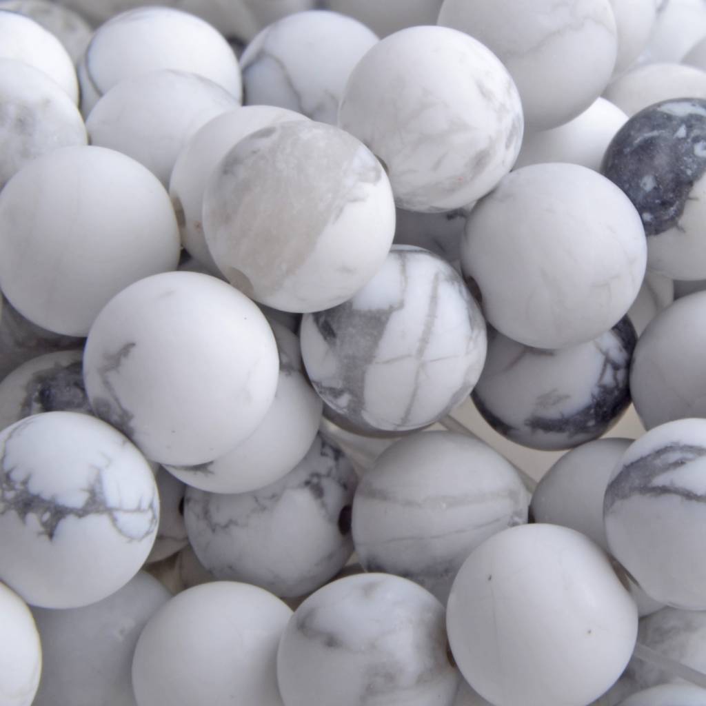 Edelsteen frosted Howliet rond 8mm-Kraaltjes van Renate