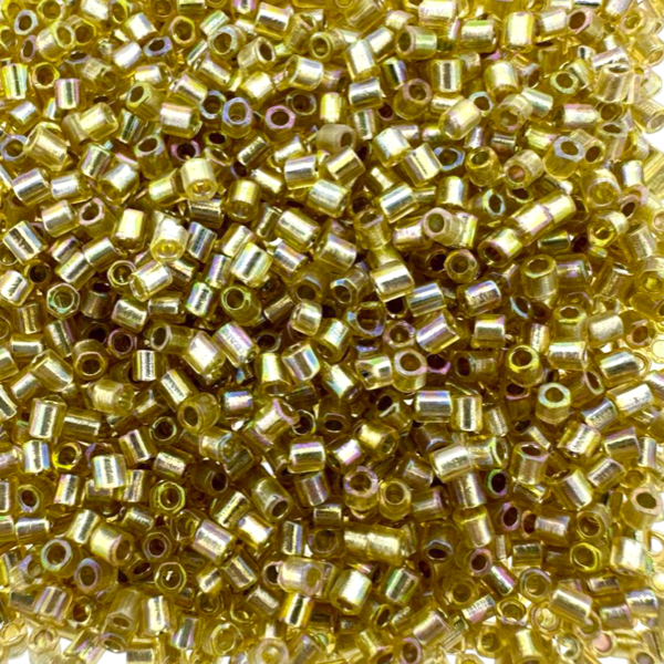 Glaskralen Bugle Pale Goldenrod AB 3x2mm - 12,5 gram-Kralen-Kraaltjes van Renate