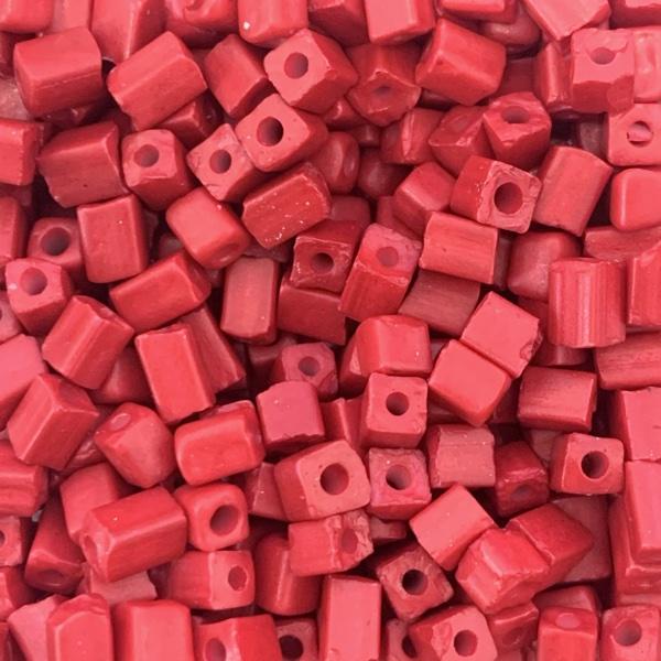 Glaskralen Cube Opaque Red 5x4mm - 20 gram-Kraaltjes van Renate