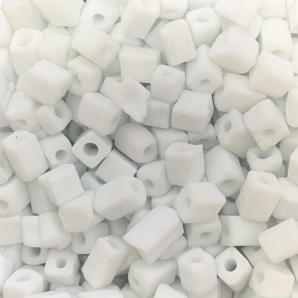 Glaskralen Cube White 5x4mm - 20 gram-Kraaltjes van Renate