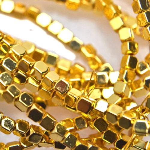 Hematiet vierkant gold plated 2.5x2mm - 10 stuks-Kraaltjes van Renate