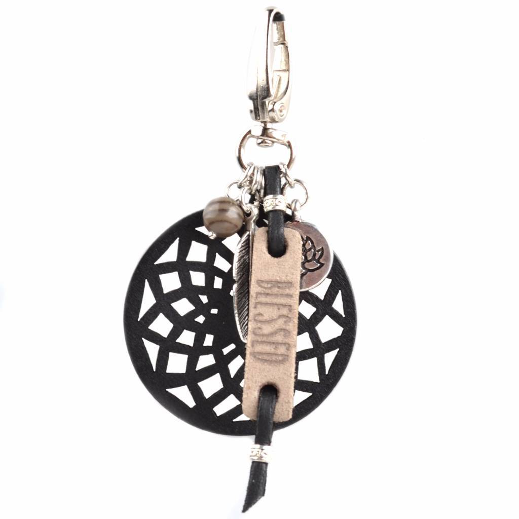 Hout & leerhanger 'blessed' DIY pakket Zwart beige-Kraaltjes van Renate