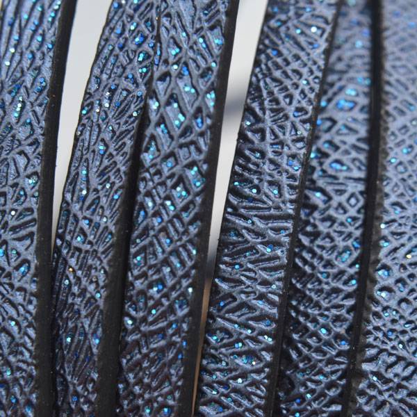 Imitatie leer strook Donker blauw glitter 5x2mm - 120cm-Kraaltjes van Renate