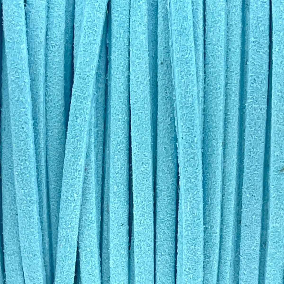 Imitatie suede aqua blauw 3x1,5mm - 2 meter-koord-Kraaltjes van Renate