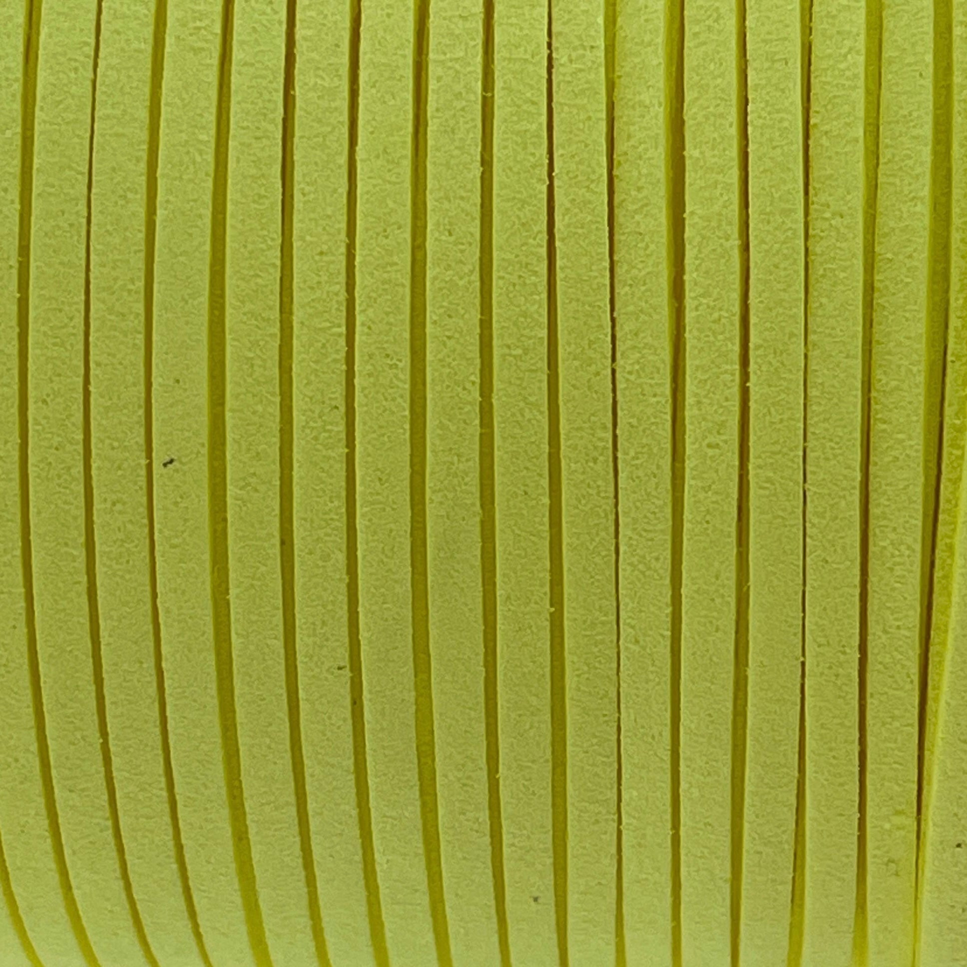 Imitatie suede fel geel 3x1,5mm - 2 meter-koord-Kraaltjes van Renate
