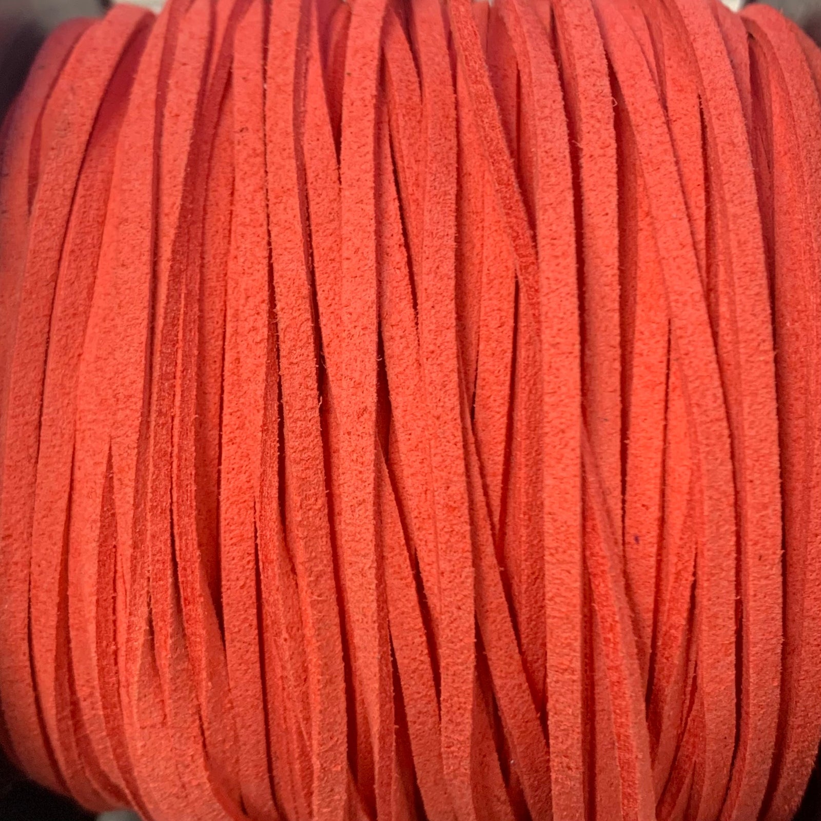 Imitatie suede flamingo roze 3x1,5mm - 2 meter-koord-Kraaltjes van Renate