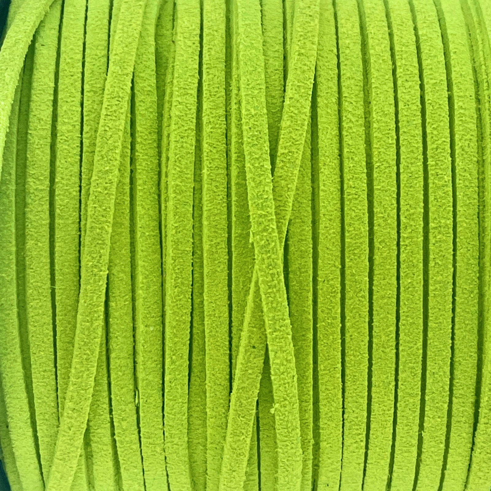 Imitatie suede grasgroen 3x1,5mm - 2 meter-koord-Kraaltjes van Renate