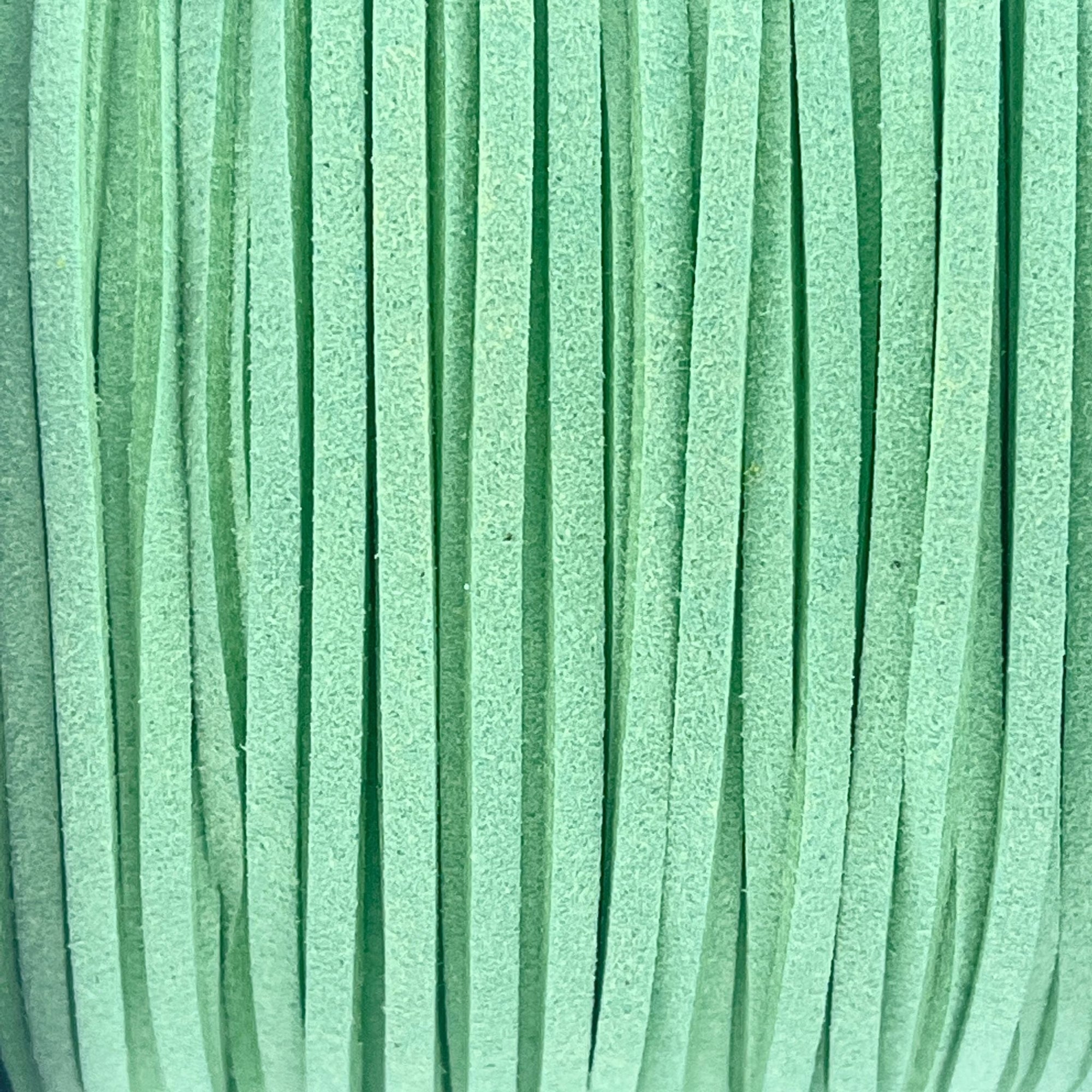 Imitatie suede turquoise zeegroen 3x1,5mm - 2 meter-koord-Kraaltjes van Renate