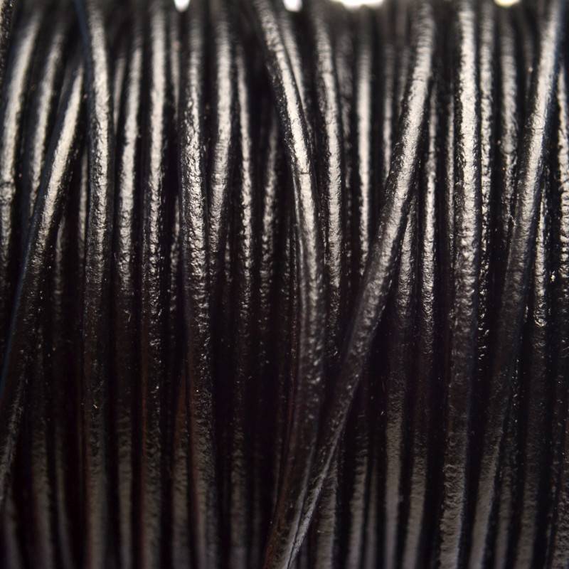 Leer rond DQ zwart 2mm-Kraaltjes van Renate
