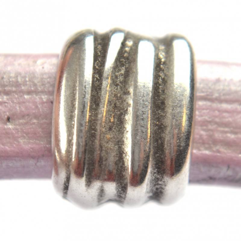 Leerschuiver Ø10x6mm strepen metaal zilver DQ 11x15mm-Kraaltjes van Renate