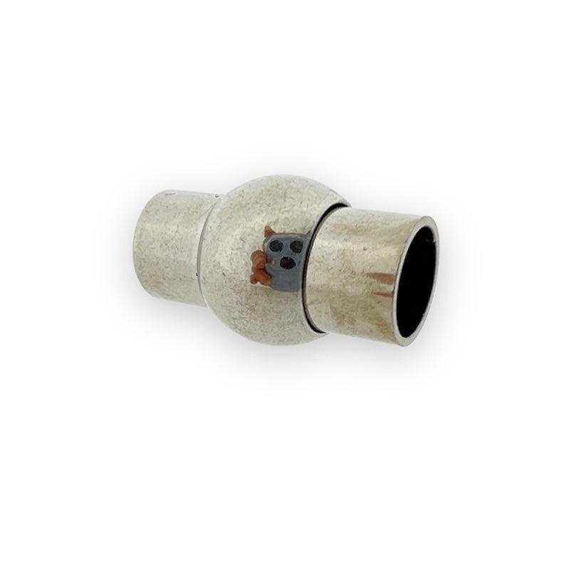 Magneetsluiting Ø6mm zilver 17x10mm- per stuk-sluitingen-Kraaltjes van Renate