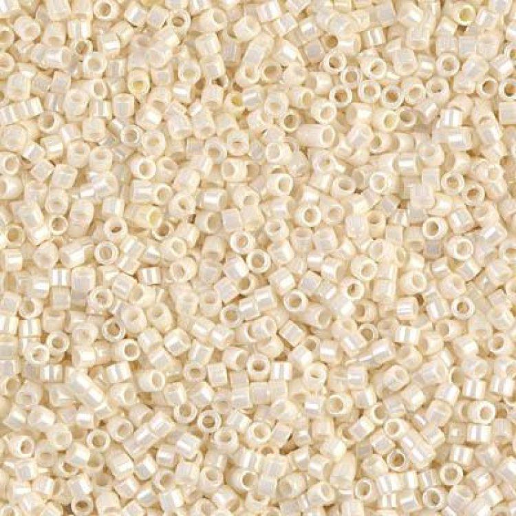 Miyuki Delica DB-203 Cream Ceylon 11/0 - 4 gram-Kralen-Kraaltjes van Renate