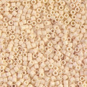 Miyuki Delica DB-732 Opaque Cream 11/0 - 4 gram-Kralen-Kraaltjes van Renate