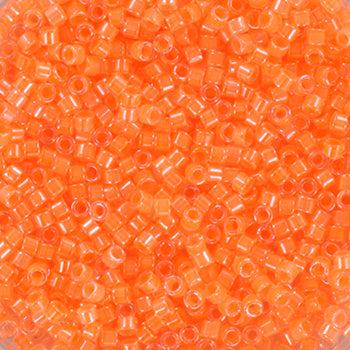 Miyuki Delica DB-2033 Luminous Creamsicle 11/0 - 4 gram-Kralen-Kraaltjes van Renate