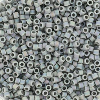 Miyuki Delica DB-882 Opaque Light Grey AB Matted 11/0 - 4 gram-Kralen-Kraaltjes van Renate