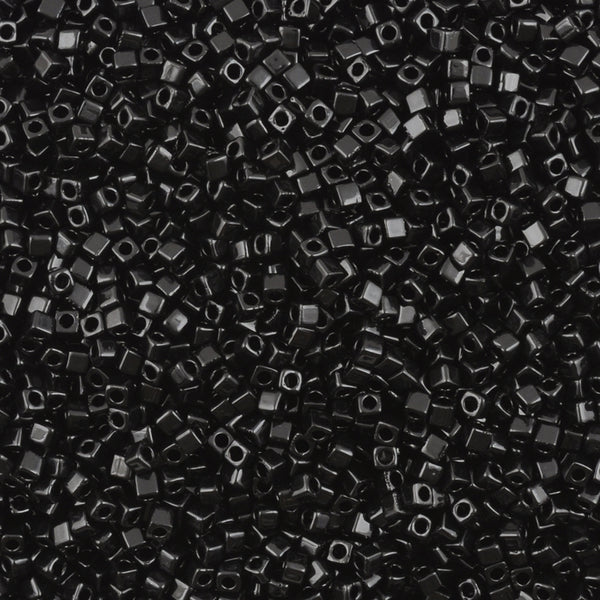 Miyuki cube 1.8mm Opaque black 401 - 5 gram-Kralen-Kraaltjes van Renate