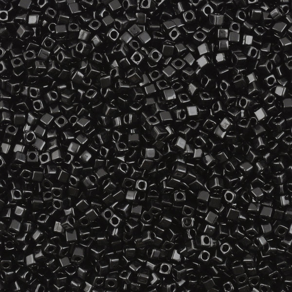 Miyuki cube 1.8mm Opaque black 401 - 5 gram-Kralen-Kraaltjes van Renate