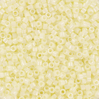 Miyuki delica's DB-2402 ceylon light buttercream - 4 gram-Kralen-Kraaltjes van Renate