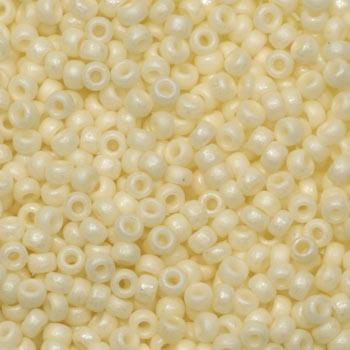 Miyuki rocailles 11/0 (2mm) Opaque matte cream - 5 gram-Kraaltjes van Renate
