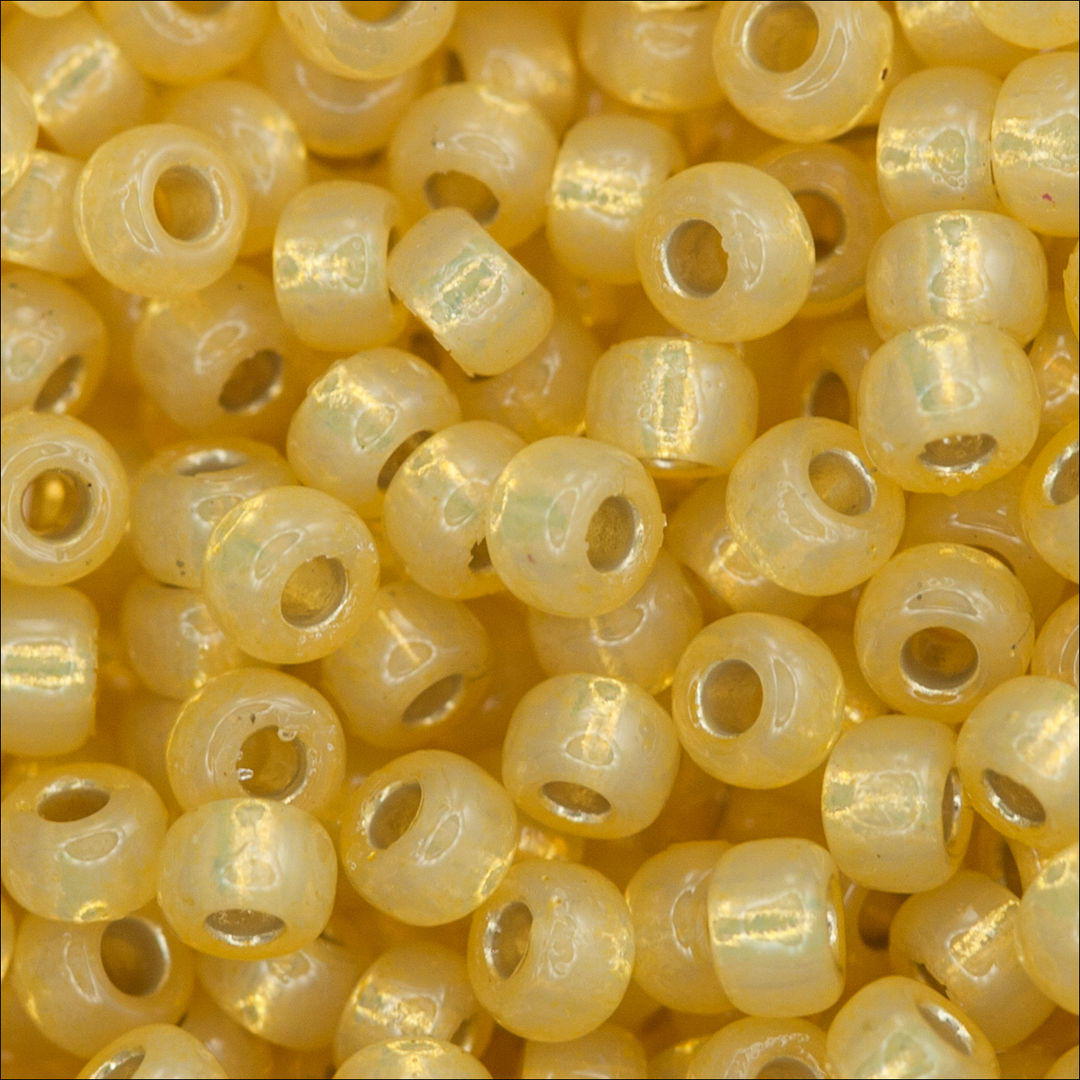 Miyuki rocailles 6/0 (4mm) Duracoat silverlined dyed light yellow 6-4235-Kralen-Kraaltjes van Renate