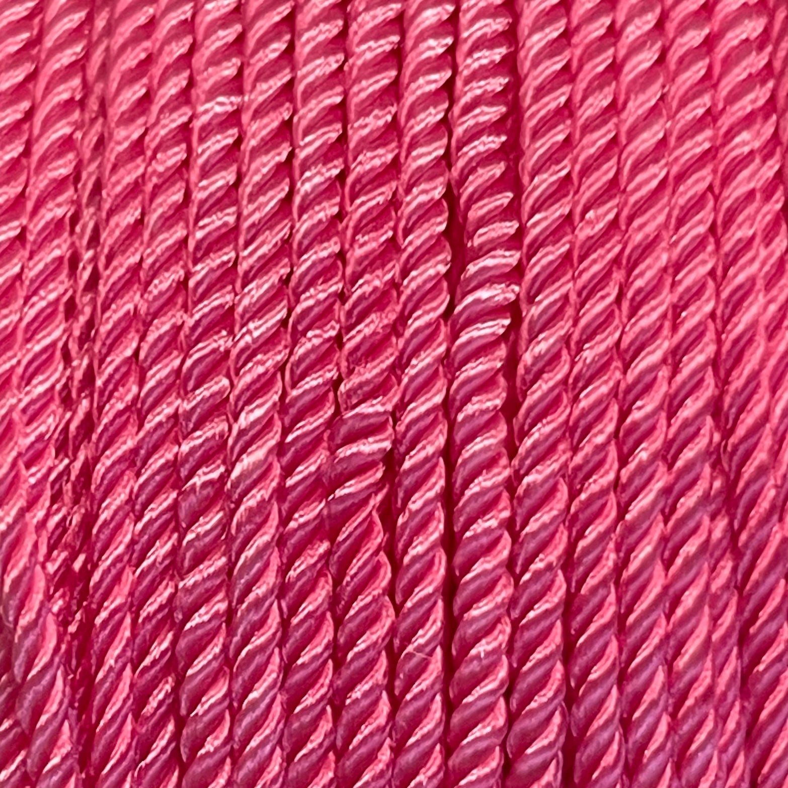 Nylon gedraaid koord roze 2mm - 2 meter-koord-Kraaltjes van Renate