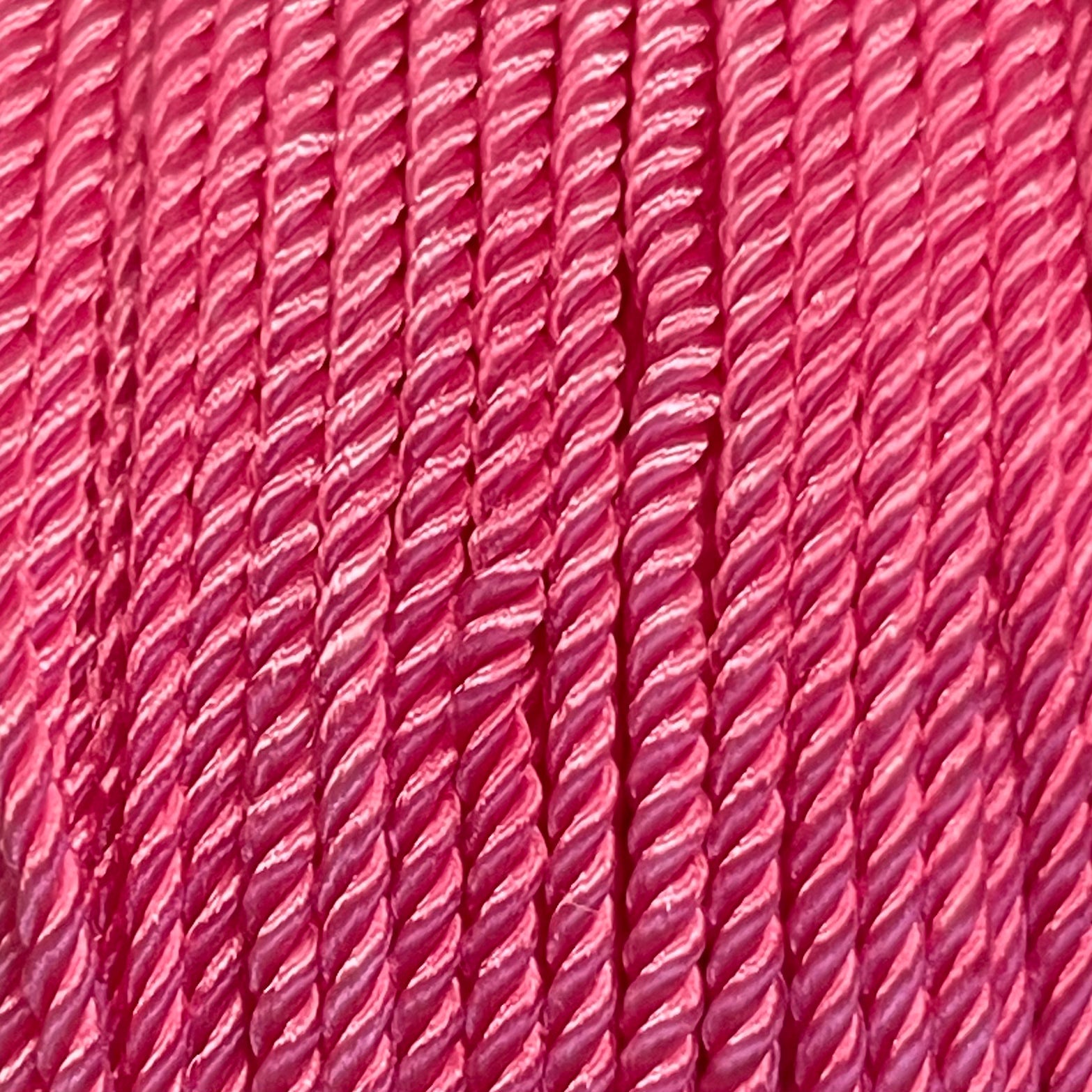 Nylon gedraaid koord roze 2mm - 2 meter-koord-Kraaltjes van Renate