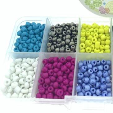 Opbergdoosje voor 10 kleuren rocailles-Kraaltjes van Renate