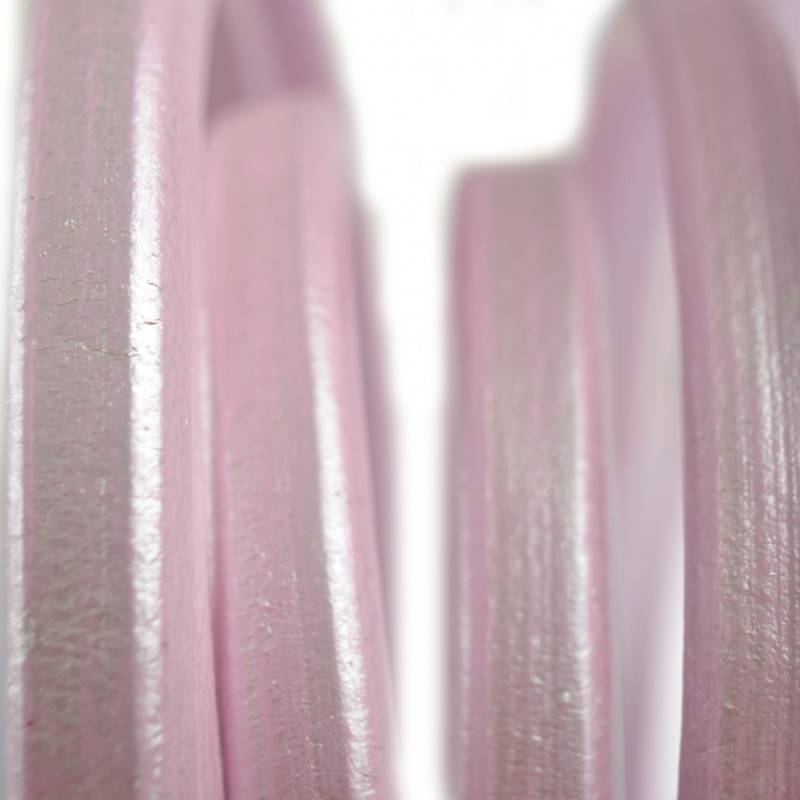 Ovaal leer 10x6mm licht roze metallic-Kraaltjes van Renate