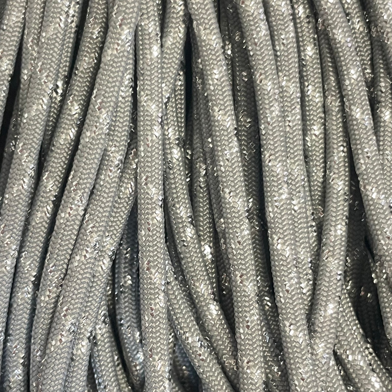 Parakoord grijs-zilver 4mm - 1 meter-koord-Kraaltjes van Renate