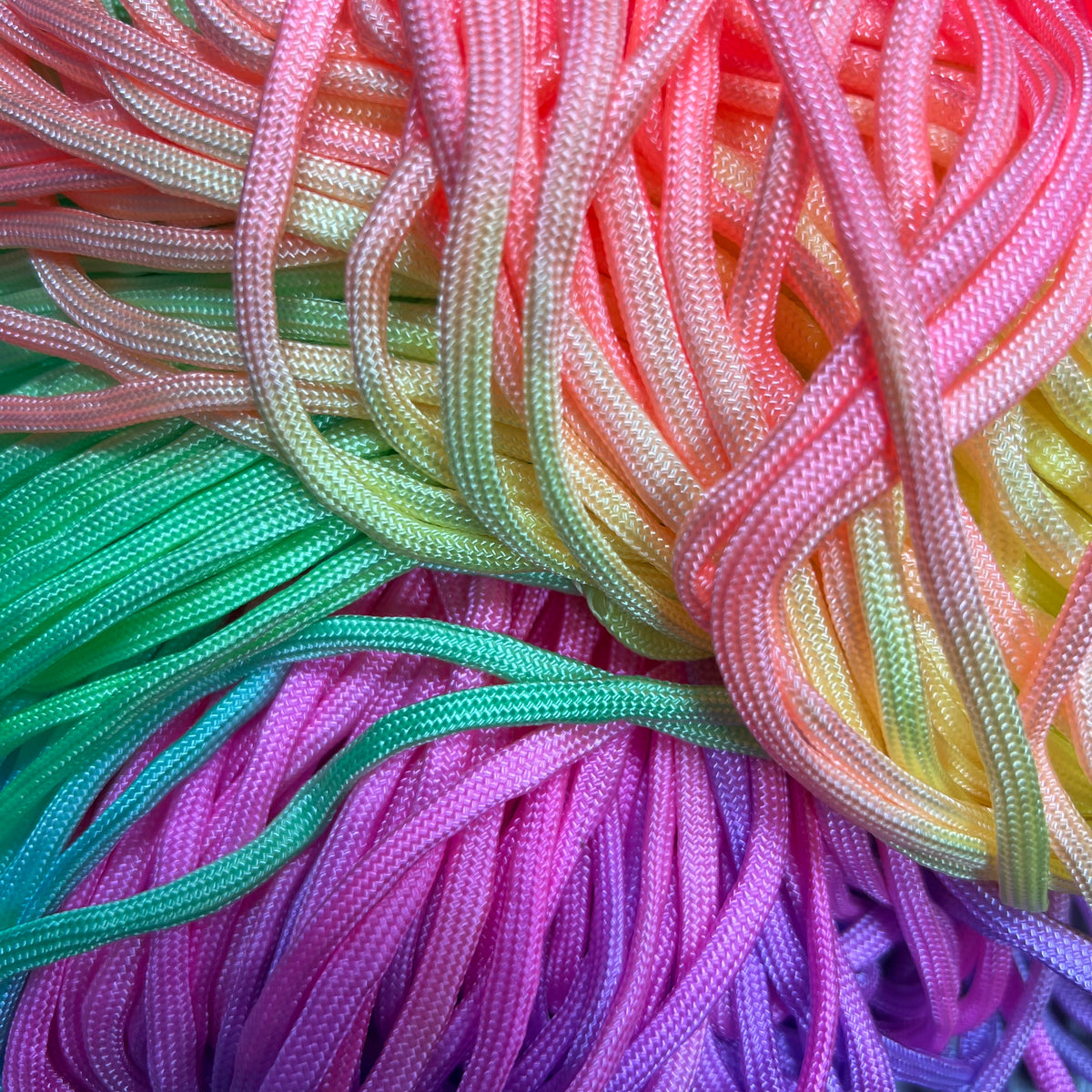 Parakoord regenboog 4-5mm - 1 meter-Koord-Kraaltjes van Renate
